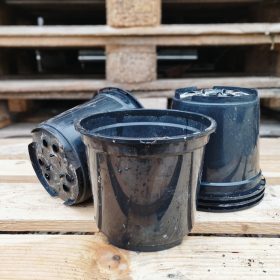 Használt 3 literes fekete cserép (19cm)